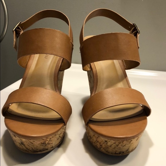 Cognac 4” wedge sandal - size 8 - Picture 6 of 6